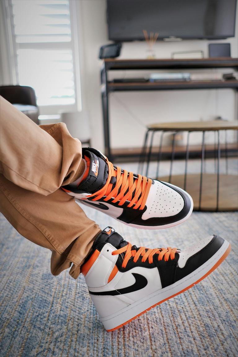 You are currently viewing Air Jordan 1: Mehr als nur ein Sneaker – Ein Investment, das Stil trifft